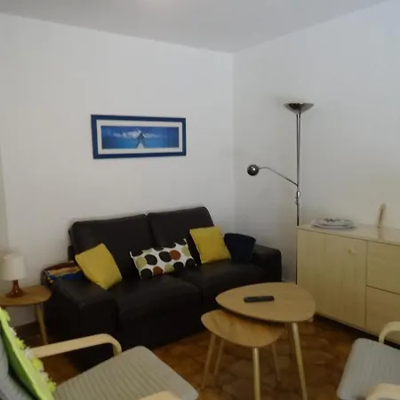 Hyères, 2 Pièces, 4 Personnes - Fr-1-335-143 Appartement Hyères