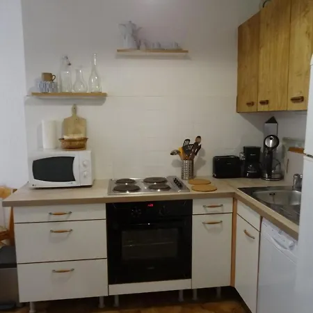 Hyères, 2 Pièces, 4 Personnes - Fr-1-335-143 Appartement