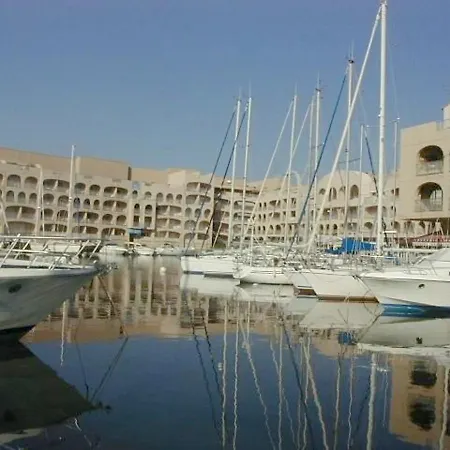 Appartement Hyères, 2 Pièces, 4 Personnes - Fr-1-335-143 Hyères